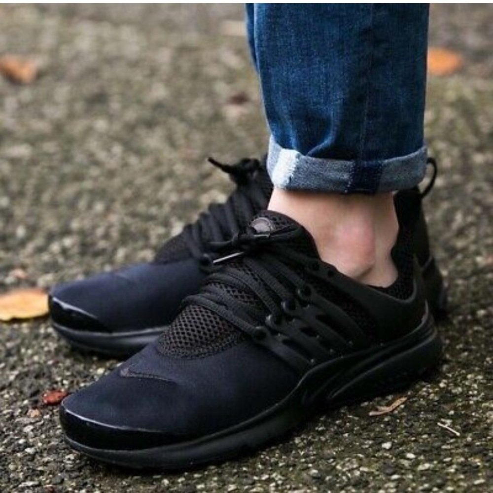 Nike Presto Triple Black Running Shoes - Picture 9 of 10